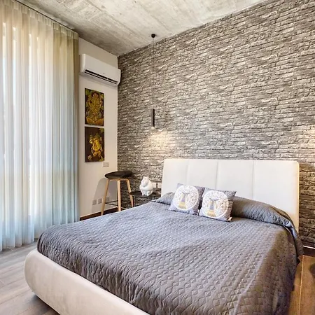 דירה Charming, Quiet Swieqi Maisonette With Private Entrance *